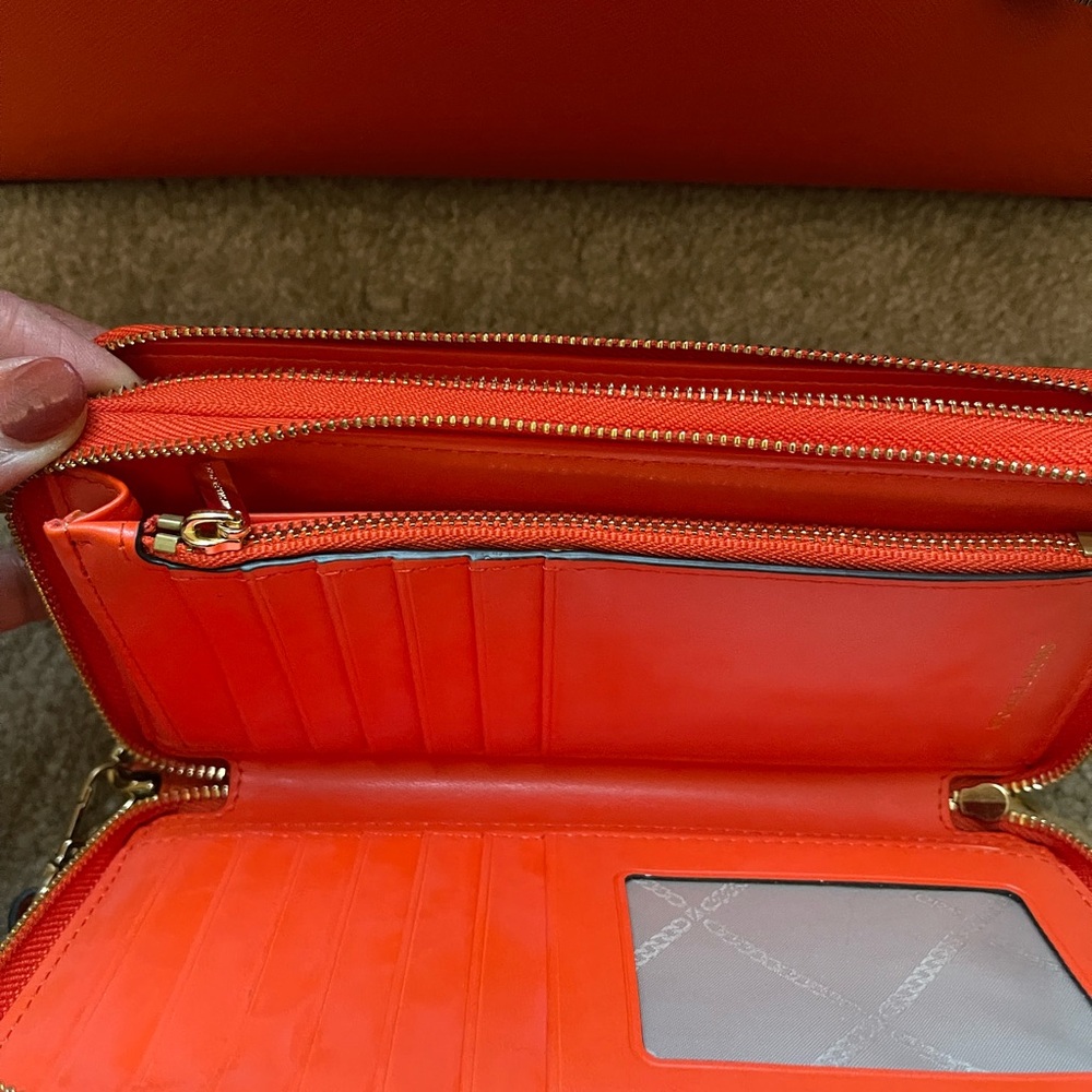 Michael Kors purse WITH matching wallet.  MED/LGE sz.  Pebble Leather.